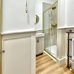 Gillygate Rest דירה *